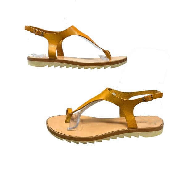 TOSCA BLU Leather Toe Ring Thong Sandals - Picture 6 of 11